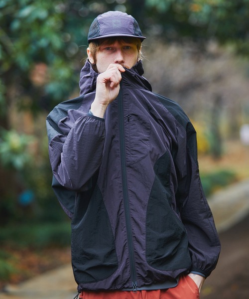 The DUFFER of ST.GEORGE（ザダファーオブセントジョージ）の「TECH RIPSTOP TRAIL MESH CAP：リップストップ×メッシュ コンビネーション トレイルキャップ（キャップ・メンズ・ブラック/ブルー・F）」の7枚目の写真