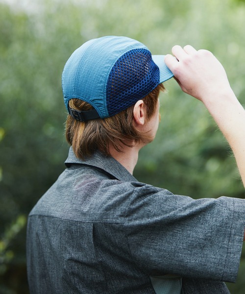 The DUFFER of ST.GEORGE（ザダファーオブセントジョージ）の「TECH RIPSTOP TRAIL MESH CAP：リップストップ×メッシュ コンビネーション トレイルキャップ（キャップ・メンズ・ブラック/ブルー・F）」の9枚目の写真