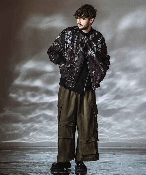 NO ID.（ノーアイディ）の「【NO ID.】Asymmetry Wide Cargo Pants / アシンメトリーワイドカーゴパンツ（カーゴパンツ・メンズ・カーキ/ブラック・2/1）」の7枚目の写真