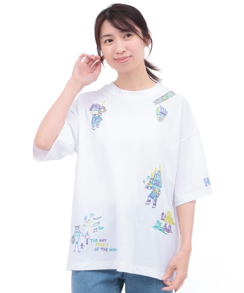 チチカカ(チチカカ)の「カッチーナ刺繍Tシャツ(Tシャツ/カットソー・レディース・マスタード/ブラック/ホワイト・FREE)」の4枚目の写真