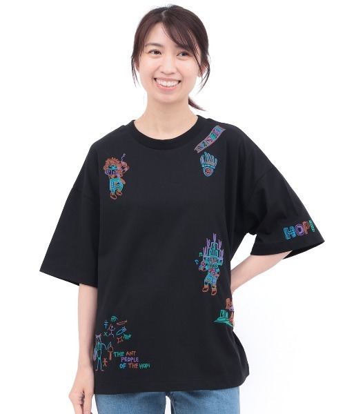 チチカカ(チチカカ)の「カッチーナ刺繍Tシャツ(Tシャツ/カットソー・レディース・マスタード/ブラック/ホワイト・FREE)」の5枚目の写真