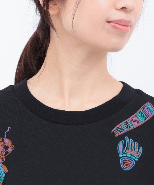 チチカカ(チチカカ)の「カッチーナ刺繍Tシャツ(Tシャツ/カットソー・レディース・マスタード/ブラック/ホワイト・FREE)」の9枚目の写真