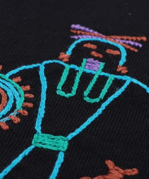 チチカカ(チチカカ)の「カッチーナ刺繍Tシャツ(Tシャツ/カットソー・レディース・マスタード/ブラック/ホワイト・FREE)」の14枚目の写真
