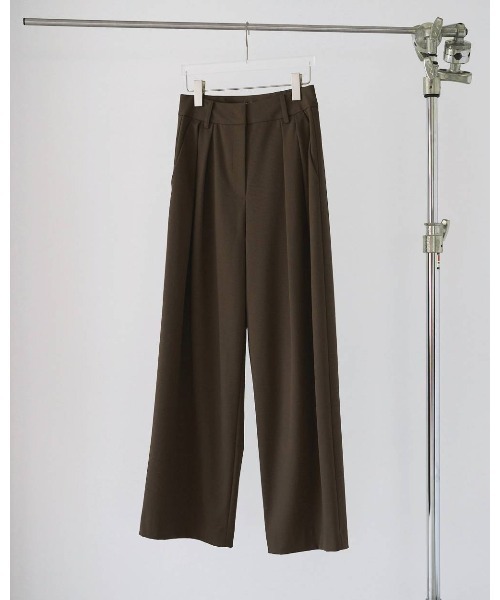 anuke（アンヌーク）の「Doubletuck Wide Pants 62610703（その他パンツ・レディース・ブラウン/オフホワイト・38/36）」の10枚目の写真