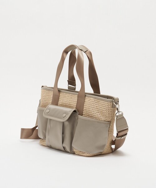 russet(ラシット)の「ナイロンラフィア×クラウズナイロン コンビ2WAYトートバッグ(トートバッグ・レディース・ブラック/アイボリー・FREE)」の4枚目の写真