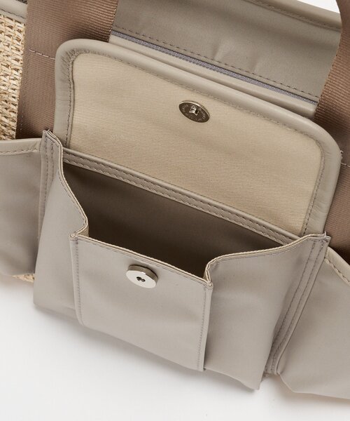 russet(ラシット)の「ナイロンラフィア×クラウズナイロン コンビ2WAYトートバッグ(トートバッグ・レディース・ブラック/アイボリー・FREE)」の11枚目の写真