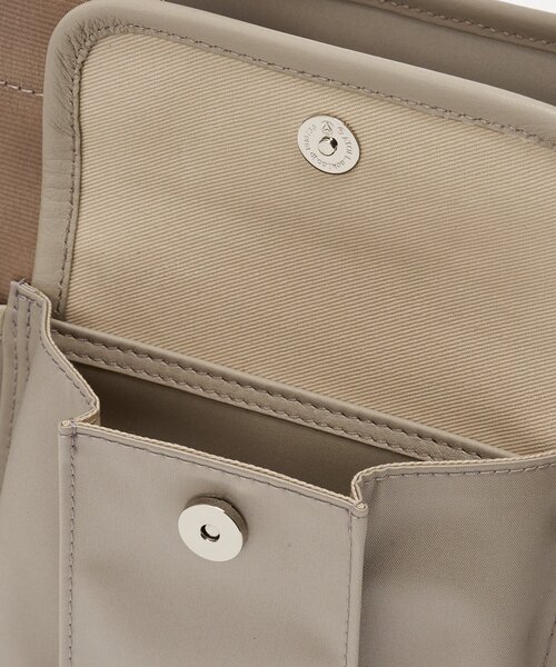 russet(ラシット)の「ナイロンラフィア×クラウズナイロン コンビ2WAYトートバッグ(トートバッグ・レディース・ブラック/アイボリー・FREE)」の12枚目の写真