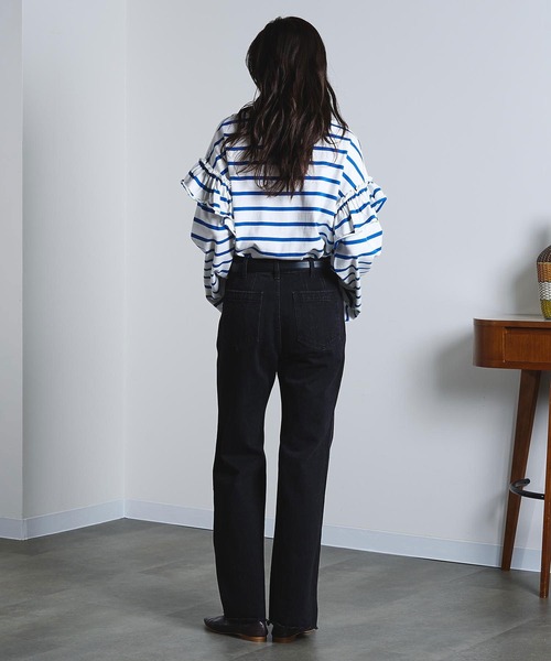 ROSE BUD(ローズバッド)の「(mag.by c)FRILL STRIPE L/S TOP(Tシャツ/カットソー・レディース・ブラック/ホワイト・ONE SIZE)」の5枚目の写真