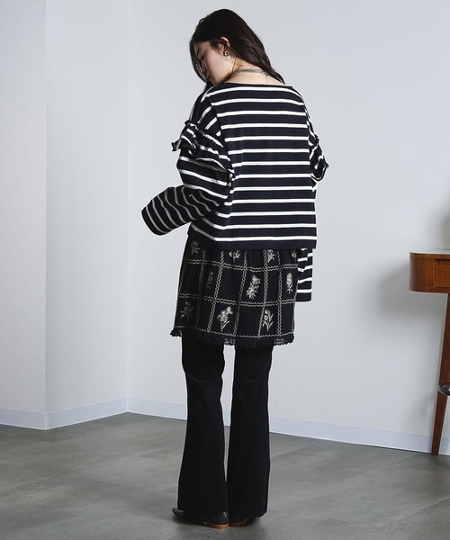 ROSE BUD(ローズバッド)の「(mag.by c)FRILL STRIPE L/S TOP(Tシャツ/カットソー・レディース・ブラック/ホワイト・ONE SIZE)」の13枚目の写真