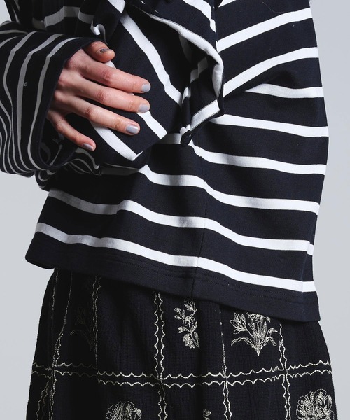 ROSE BUD(ローズバッド)の「(mag.by c)FRILL STRIPE L/S TOP(Tシャツ/カットソー・レディース・ブラック/ホワイト・ONE SIZE)」の15枚目の写真