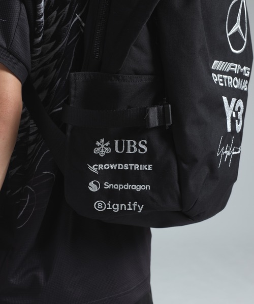 Y-3（ワイスリー）の「Y-3 MERCEDES-AMG PETRONAS FORMULA 1 TEAM BACKPACK（バックパック/リュック・メンズ・ブラック・ONE SIZE）」の3枚目の写真