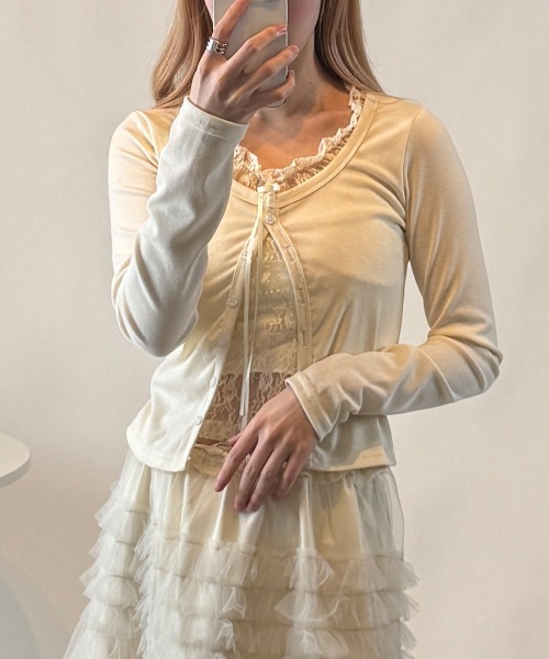 Emilie(エミリー)の「フェイクレイヤード カーディガン風 プルオーバートップス(Tシャツ/カットソー・レディース・ピンク/グレー/アイボリー/ライトブルー・FREE)」の6枚目の写真