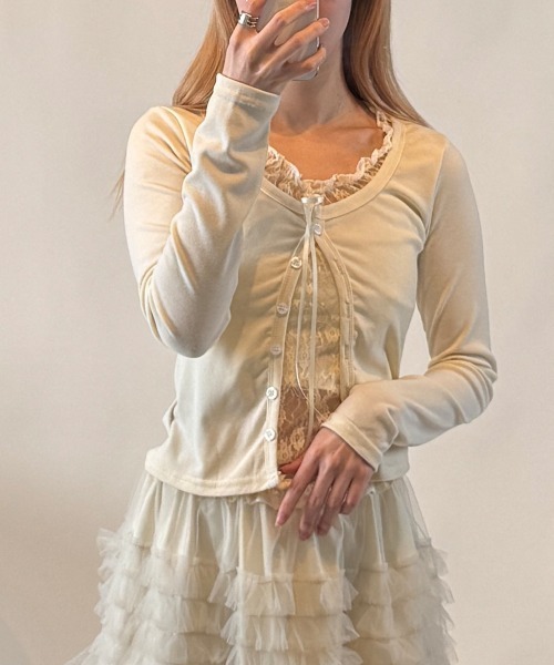Emilie(エミリー)の「フェイクレイヤード カーディガン風 プルオーバートップス(Tシャツ/カットソー・レディース・ピンク/グレー/アイボリー/ライトブルー・FREE)」の9枚目の写真