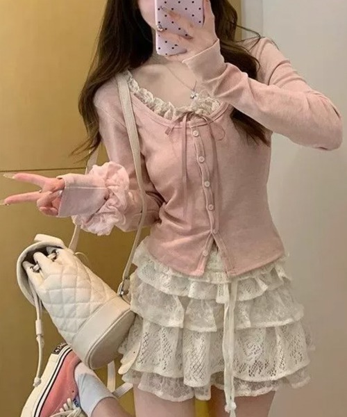 Emilie(エミリー)の「フェイクレイヤード カーディガン風 プルオーバートップス(Tシャツ/カットソー・レディース・ピンク/グレー/アイボリー/ライトブルー・FREE)」の21枚目の写真