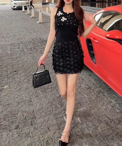 meJane（ミージェーン）の「ラインストーン リボンビジュー ノースリーブニットトップス（タンクトップ・レディース・ホワイト/ブラック・FREE）」の10枚目の写真