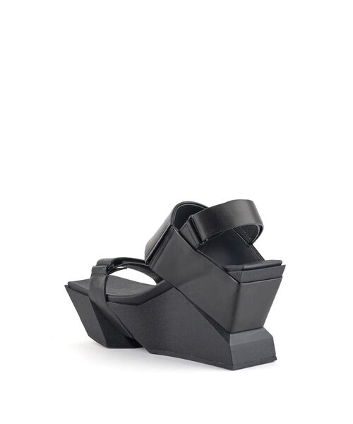 UNITED NUDE（ユナイテッドヌード）の「【UNITED NUDE】Brutt Sandal（サンダル・レディース・シルバー/ブラック・36/37/38/39）」の4枚目の写真