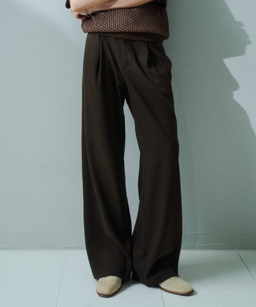 soerte（ソエルテ）の「Essential Minimal Straight Slacks / エッセンシャルミニマルストレートスラックス（スラックス・メンズ・ブラック/チャコールグレー/ブラウン・1/3/2）」の3枚目の写真