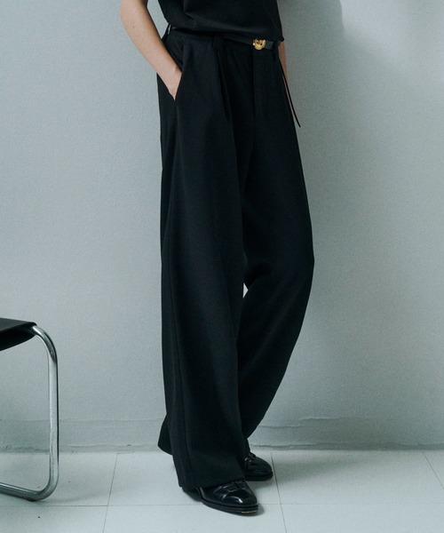soerte（ソエルテ）の「Essential Minimal Straight Slacks / エッセンシャルミニマルストレートスラックス（スラックス・メンズ・ブラック/チャコールグレー/ブラウン・1/3/2）」の4枚目の写真