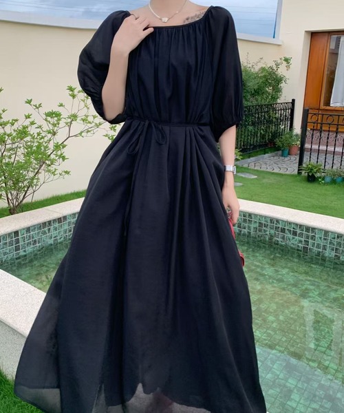 Aelina(エリナ)の「クルーネックロングワンピース(ワンピース・レディース・ホワイト/ブラック/ブラウン/レッド/ピンク/ブルー/ライトグリーン/ライトイエロー・FREE)」の2枚目の写真