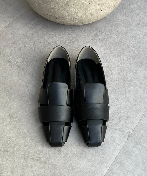 un dix cors（アンディコール）の「クロスストラップフラットシューズ（ブーツ・レディース・アイボリー/ブラック・MEDIUM/LARGE）」の8枚目の写真