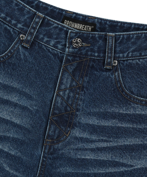 BROWNBREATH(ブラウンブレス)の「DENIM BERMUDA PANTS - BLUE(デニムパンツ・レディース・その他・SMALL/MEDIUM/LARGE/X-LARGE)」の3枚目の写真