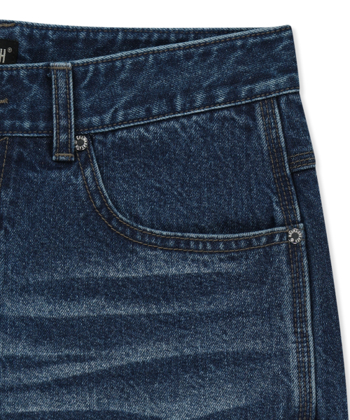 BROWNBREATH(ブラウンブレス)の「DENIM BERMUDA PANTS - BLUE(デニムパンツ・レディース・その他・SMALL/MEDIUM/LARGE/X-LARGE)」の4枚目の写真