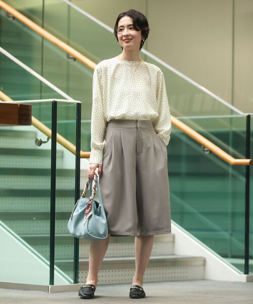 Green Parks(グリーンパークス)の「イージーケアキュロットパンツ(その他パンツ・レディース・ライトベージュ/ブラック/杢グレー・FREE)」の4枚目の写真