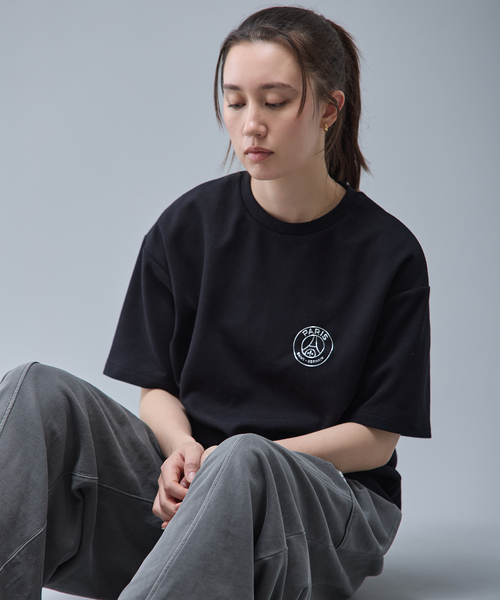 PARIS SAINT-GERMAIN（パリサンジェルマン）の「【Paris Saint-Germain / パリ・サン＝ジェルマン】 JP METALIC LOGO T-SH（Tシャツ/カットソー・メンズ・チャコールグレー/グリーン/ホワイト/ブラック・SMALL/MEDIUM/X-LARGE/LARGE）」の7枚目の写真