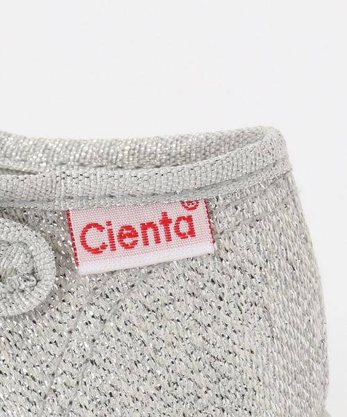IENA ENFANT（イエナアンファン）の「【Cienta/シエンタ】別注 ラメTストラップスニーカー kids（スニーカー・キッズ・ブラック/シルバー・14/15 /16/17/18/19/20/21）」の4枚目の写真