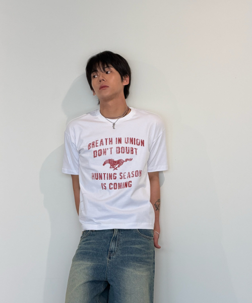 Vintage Horse Half T‑Shirts — винтажная футболка с лошадью, белая