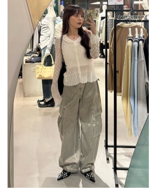 SLY(スライ)の「FRILL OPENWORK KNITTING C/D フリルオープンワークニッティングカーディガン 春服 夏服(カーディガン/ボレロ・レディース・オフホワイト/ブラック/レッド・FREE)」の5枚目の写真