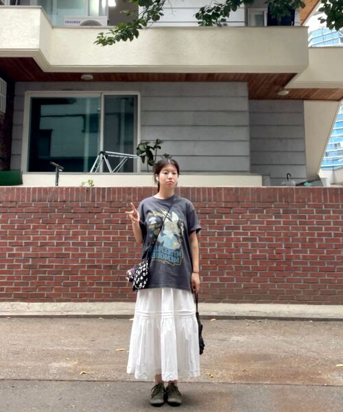 mydeepbluememories(マイディープブルーメモリーズ)の「MIDDLE-AGED RABBIT OVER TEE (CHARCOAL)(Tシャツ/カットソー・レディース・チャコール・1/2)」の8枚目の写真
