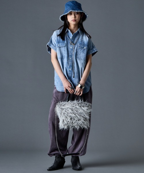 GEVS.(ジェイヴィス)の「ライトオンスデニムフレンチスリーブシャツ<大きいサイズ有>GEVS.(シャツ/ブラウス・レディース・ネイビー系/ブルー系・M/L/LL/3L/4L/5L)」の18枚目の写真