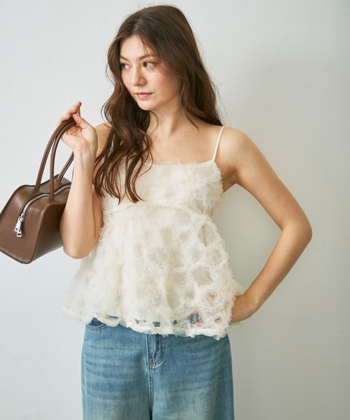 Lunea(ルネア)の「フラワーチュールペプラムキャミソール / flower tulle peplum camisole(キャミソール・レディース・アイボリー/ピンク・FREE)」の4枚目の写真