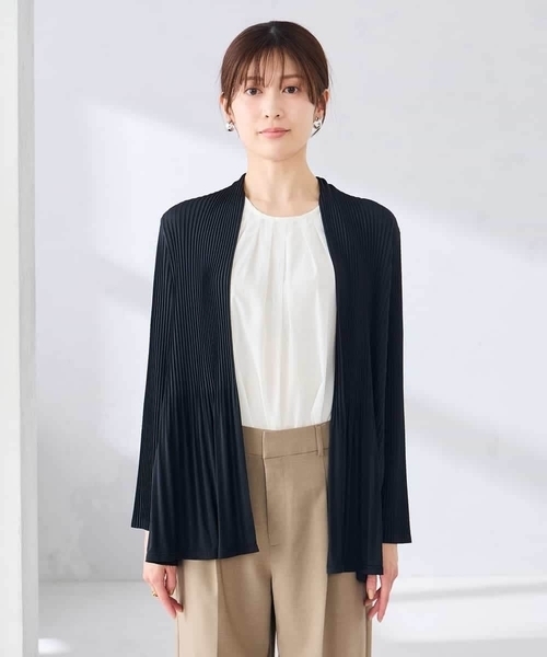 a.v.v（アーヴェヴェ）の「【UVカット】プリーツトッパーカーディガン（カーディガン/ボレロ・レディース・ネイビー/ホワイト・40/38）」の5枚目の写真