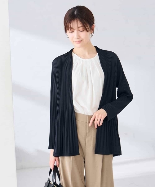 a.v.v（アーヴェヴェ）の「【UVカット】プリーツトッパーカーディガン（カーディガン/ボレロ・レディース・ネイビー/ホワイト・40/38）」の16枚目の写真