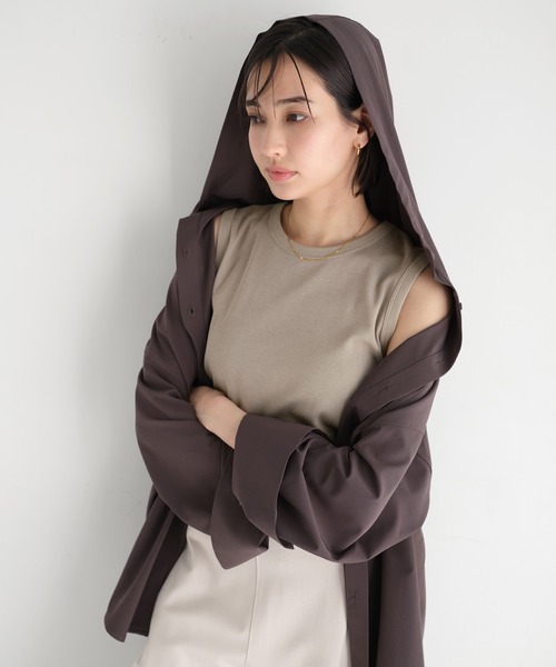 evernavy(エバーネイビー)の「フライスクルーネックタンクトップ(タンクトップ・レディース・グレイッシュベージュ/ブラック/オフホワイト・M)」の14枚目の写真
