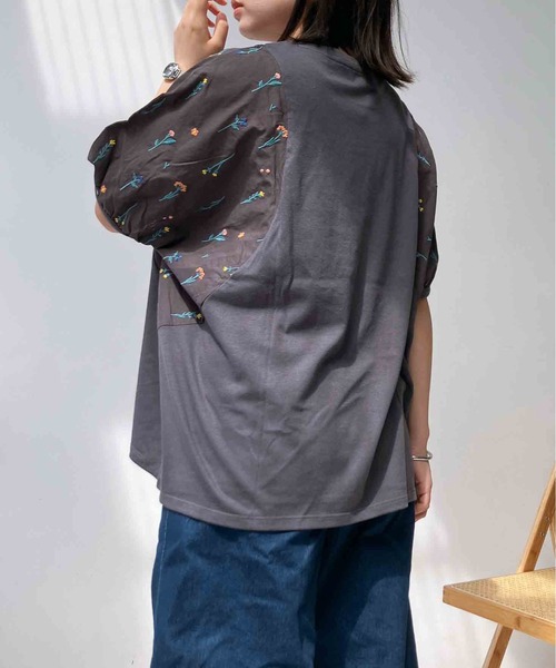 AS KNOW AS plus(アズノゥアズプラス)の「〇切り替え袖刺繍ビッグサイズプルオーバー(Tシャツ/カットソー・レディース・ネイビー/オフホワイト/チャコールグレー・FREE)」の7枚目の写真