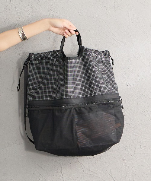 POLeR（ポーラー）の「【WEB限定】[POLeR/ポーラー] KNAPSACK2.0 ナイロンバックパック（バックパック/リュック・レディース・オレンジ/ブラック/グリーン・ONE SIZE）」の4枚目の写真