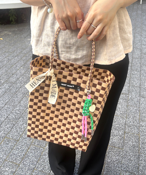 EDIT. FOR LULU(エディットフォールル)の「【HEART MADE for LULU】 Avery Everyday Tote(かごバッグ・レディース・ブラウン・FREE)」の3枚目の写真