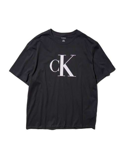 Calvin Klein(カルバン・クライン)の「CALVIN KLEIN カルバンクライン / PRINTED LOGO TEE(Tシャツ/カットソー・メンズ・ブラック系2/その他1/ブラック系1/その他2/ブラック/ブラック系3・SMALL/MEDIUM/LARGE/X-LARGE)」の4枚目の写真