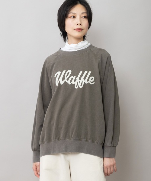 Munich（ミューニック）の「コットンジャージ「waffle」ロゴプリント ドルマンスリーブスウェット（Tシャツ/カットソー・レディース・カーキ/ベージュ/ブラック・FREE）」の9枚目の写真
