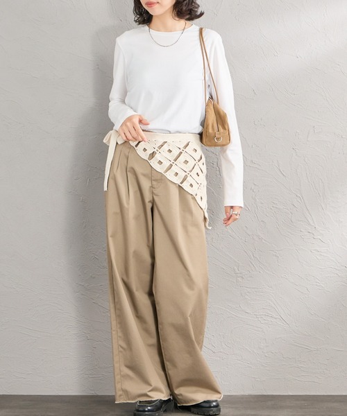 HANES（ヘインズ）の「【WEB限定】[HANES/ヘインズ] 2P FOR HER ジャパンフィットロングスリーブパックTシャツ（Tシャツ/カットソー・レディース・ホワイト・M/L）」の6枚目の写真