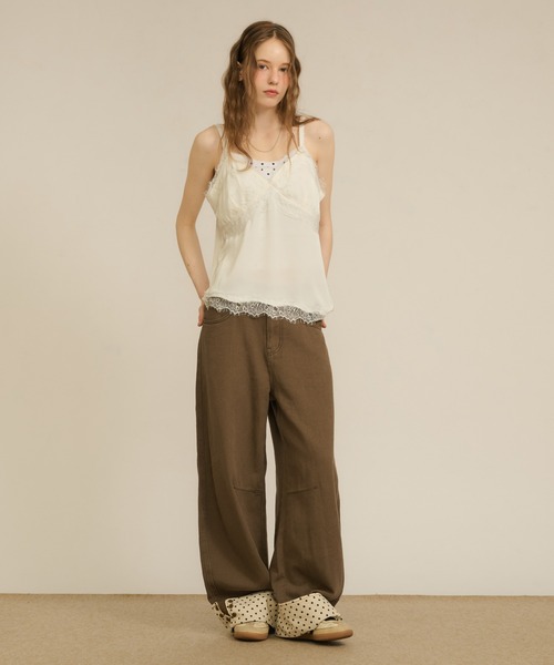 hazyl(ヘイジル)の「cross lace camisole / クロスレースキャミソール(キャミソール・レディース・ブラウン系その他/クリーム・フリー)」の9枚目の写真
