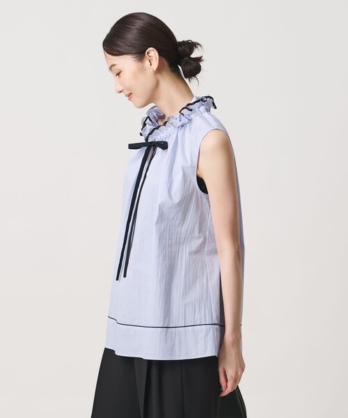UNITED ARROWS（ユナイテッドアローズ）の「スタンド フリル ノースリーブ ブラウス ‐ウォッシャブル‐（シャツ/ブラウス・レディース・ホワイト/ライトブルー/ネイビー・FREE）」の5枚目の写真