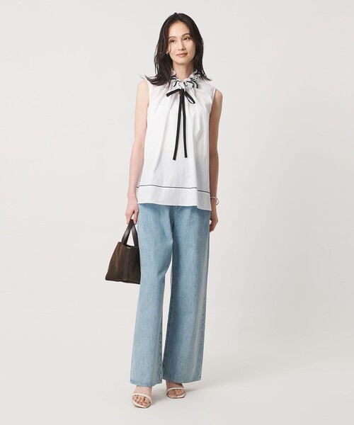 UNITED ARROWS（ユナイテッドアローズ）の「スタンド フリル ノースリーブ ブラウス ‐ウォッシャブル‐（シャツ/ブラウス・レディース・ホワイト/ライトブルー/ネイビー・FREE）」の9枚目の写真