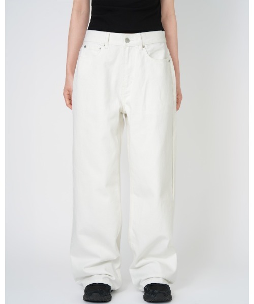 YOOU（ユー）の「LOOSE WIDE DENIM（デニムパンツ・レディース・ホワイト/ブルー・S/M）」の2枚目の写真