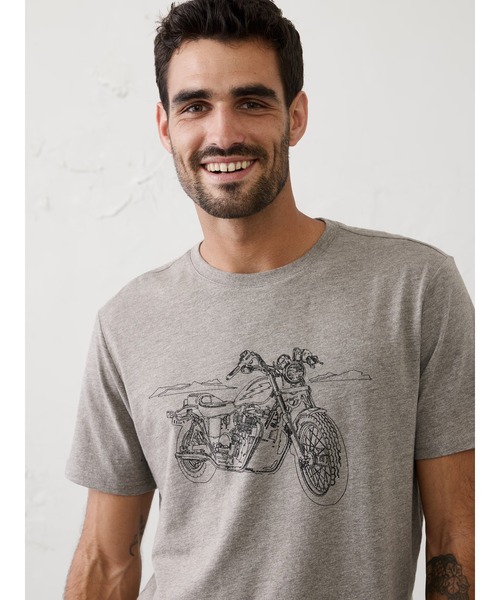 BANANA REPUBLIC FACTORY STORE(バナナリパブリック ファクトリーストア)の「BANANA REPUBLIC FACTORY STORE グラフィックTシャツ(Tシャツ/カットソー・メンズ・カーキ・M/S/XL/L)」の3枚目の写真