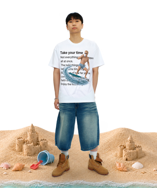 LAUGHER（ラファー）の「サーファーガイTシャツ - ホワイト（Tシャツ/カットソー・レディース・ホワイト・MEDIUM/LARGE/X-LARGE）」の3枚目の写真