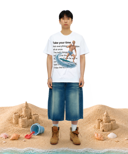 LAUGHER（ラファー）の「サーファーガイTシャツ - ホワイト（Tシャツ/カットソー・レディース・ホワイト・MEDIUM/LARGE/X-LARGE）」の4枚目の写真